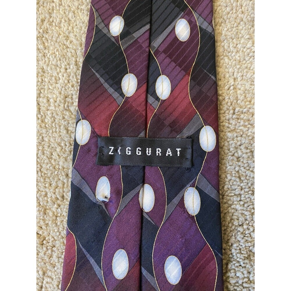 Ziggurat Vintage 100% Silk Tie Made in USA Vibrant Retro Geometric Pattern